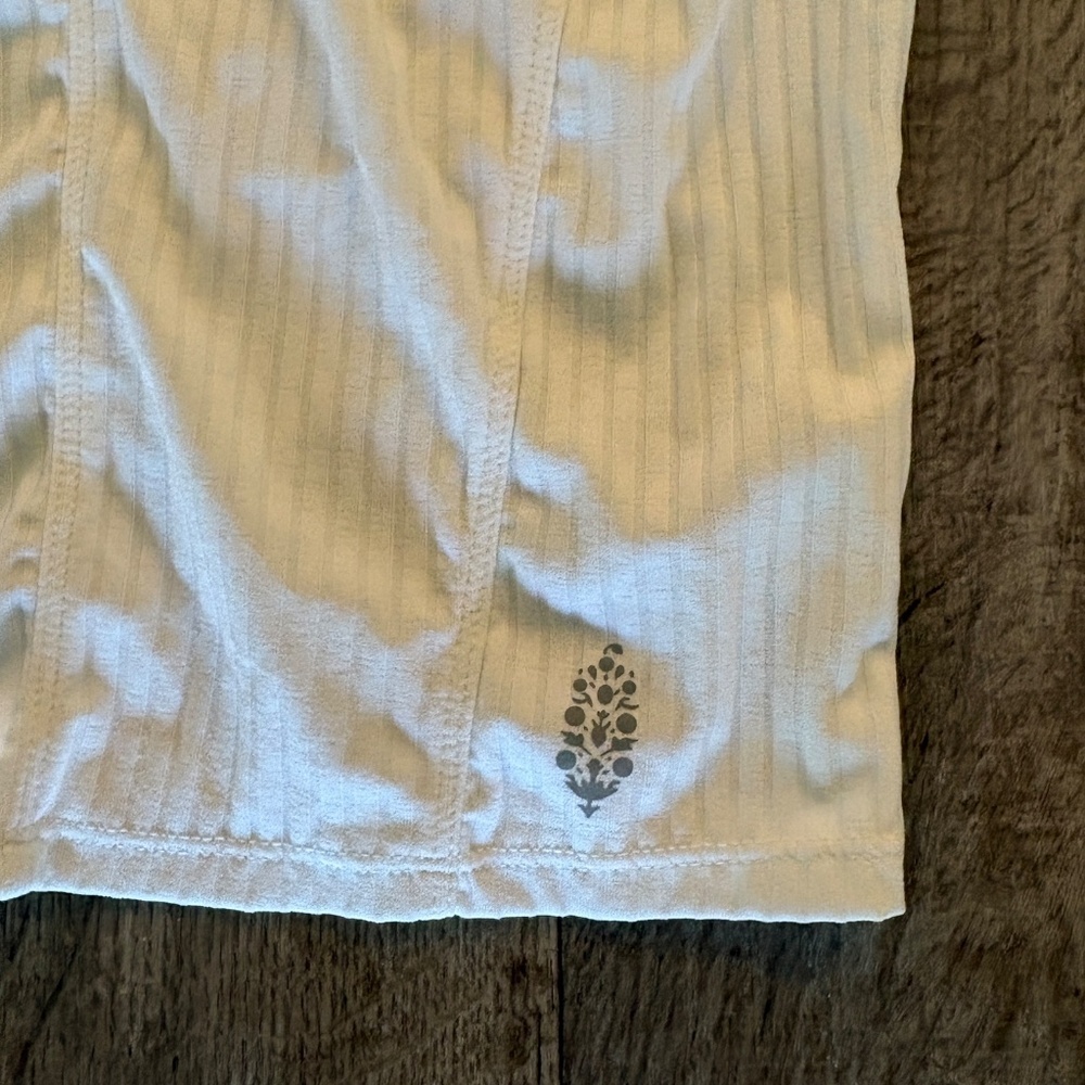 FP Movement x Revolve Women's Tempo Ribbed Baby Tee White XS - Picture 8 of 12